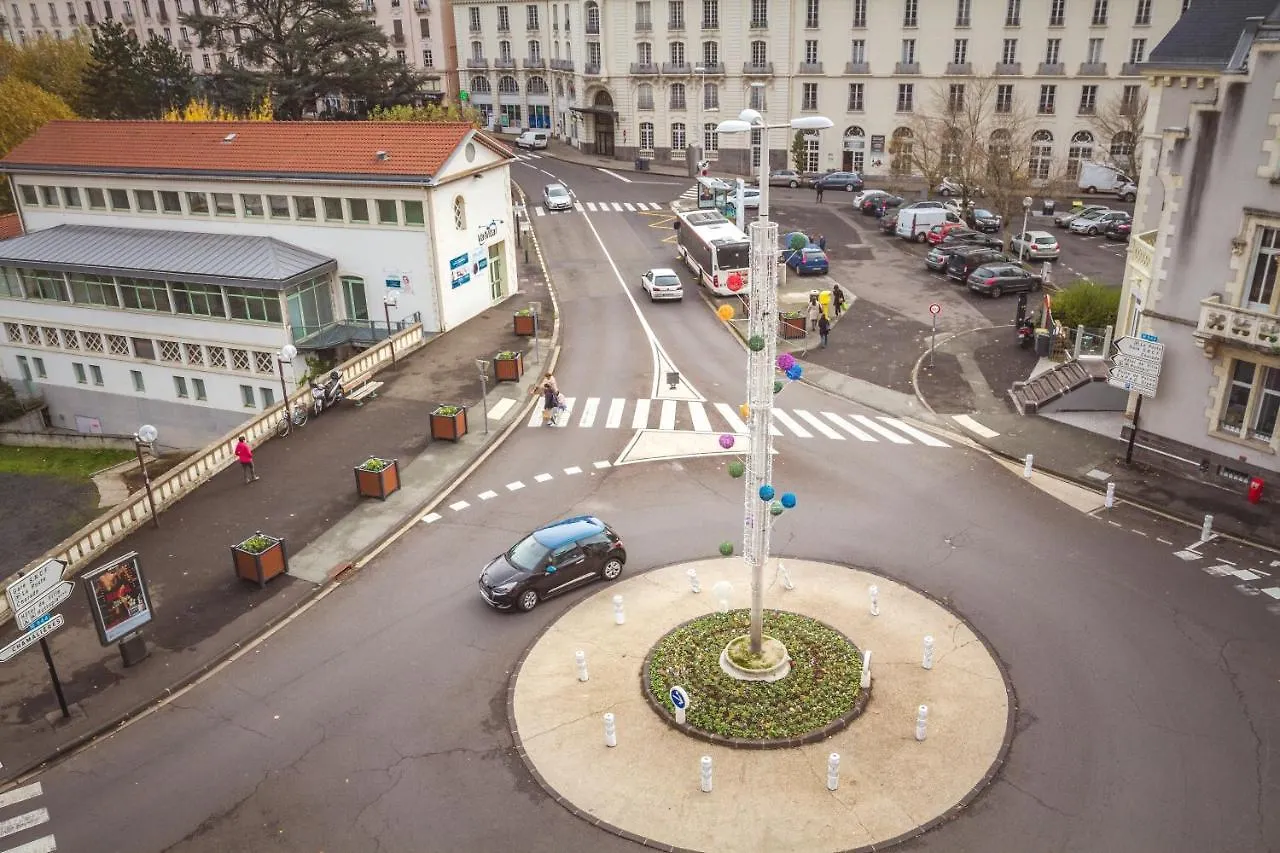 Le Cesar Hotel Royat 3*,